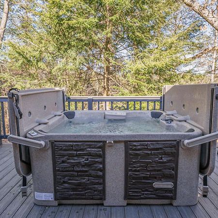 Wooded Bliss Hot Tub Single Level Cabin With No Steps Rocking Chairs And Wooded Views Pigeon Forge Eksteriør bilde