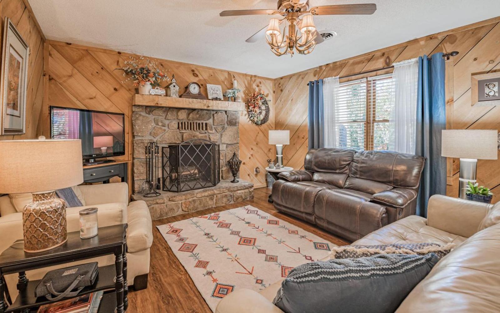 Wooded Bliss Hot Tub Single Level Cabin With No Steps Rocking Chairs And Wooded Views Pigeon Forge Eksteriør bilde